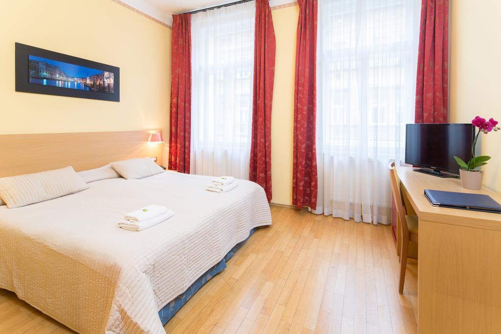 City Lounge Hotel براغ الغرفة الصورة