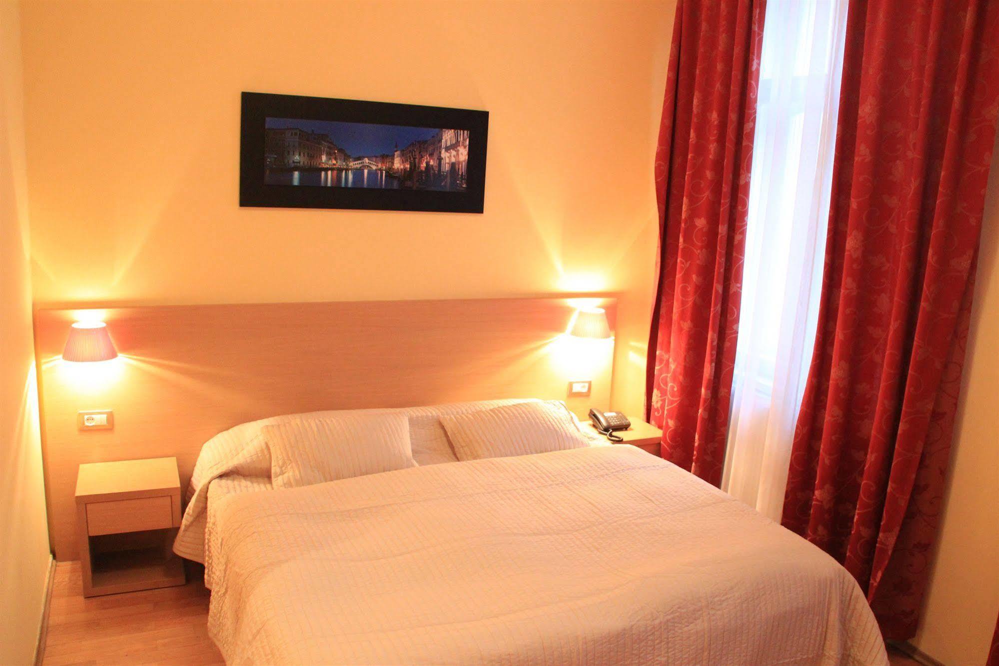 City Lounge Hotel براغ المظهر الخارجي الصورة