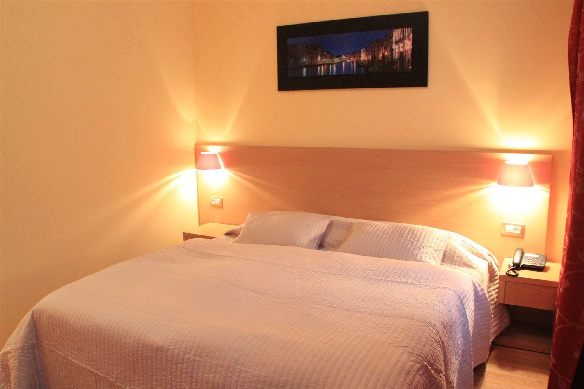 City Lounge Hotel براغ المظهر الخارجي الصورة